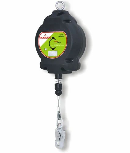 RETRACTABLE FALL ARRESTOR